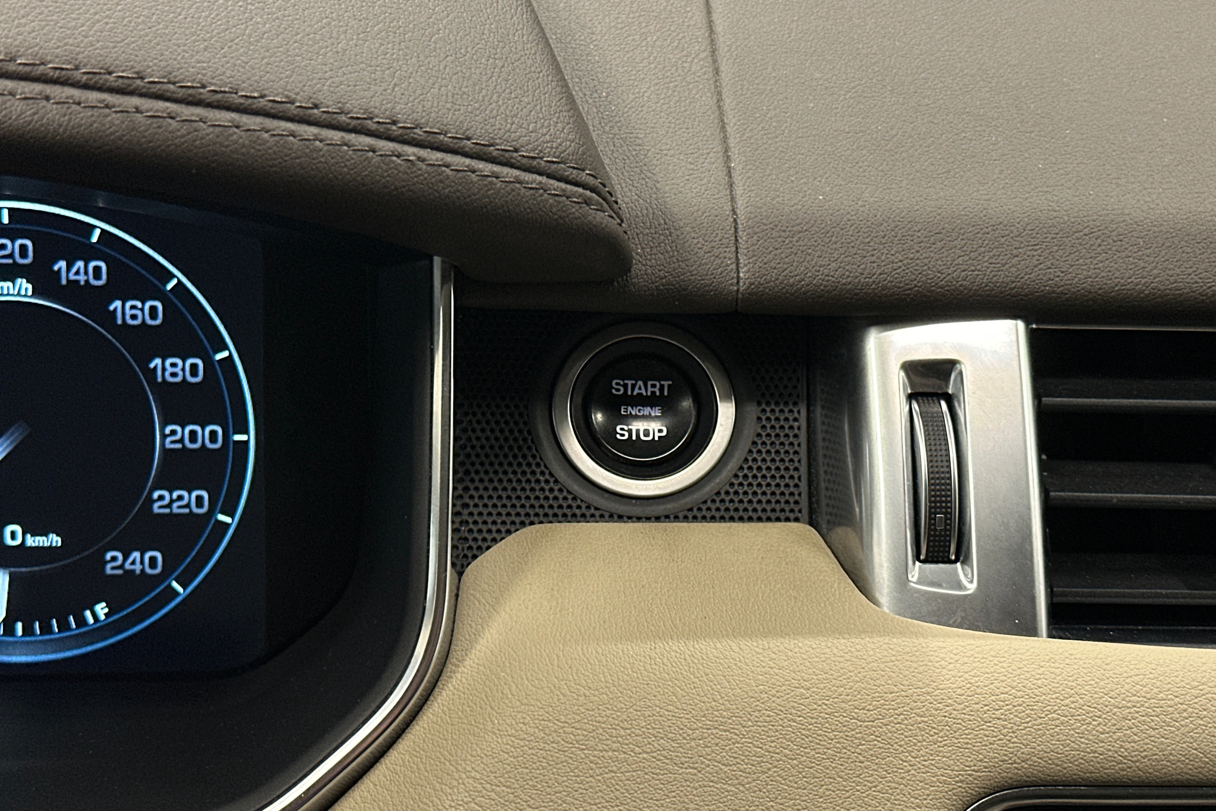 vihreä Land Rover Range Rover Sport 2016 kuva 29.