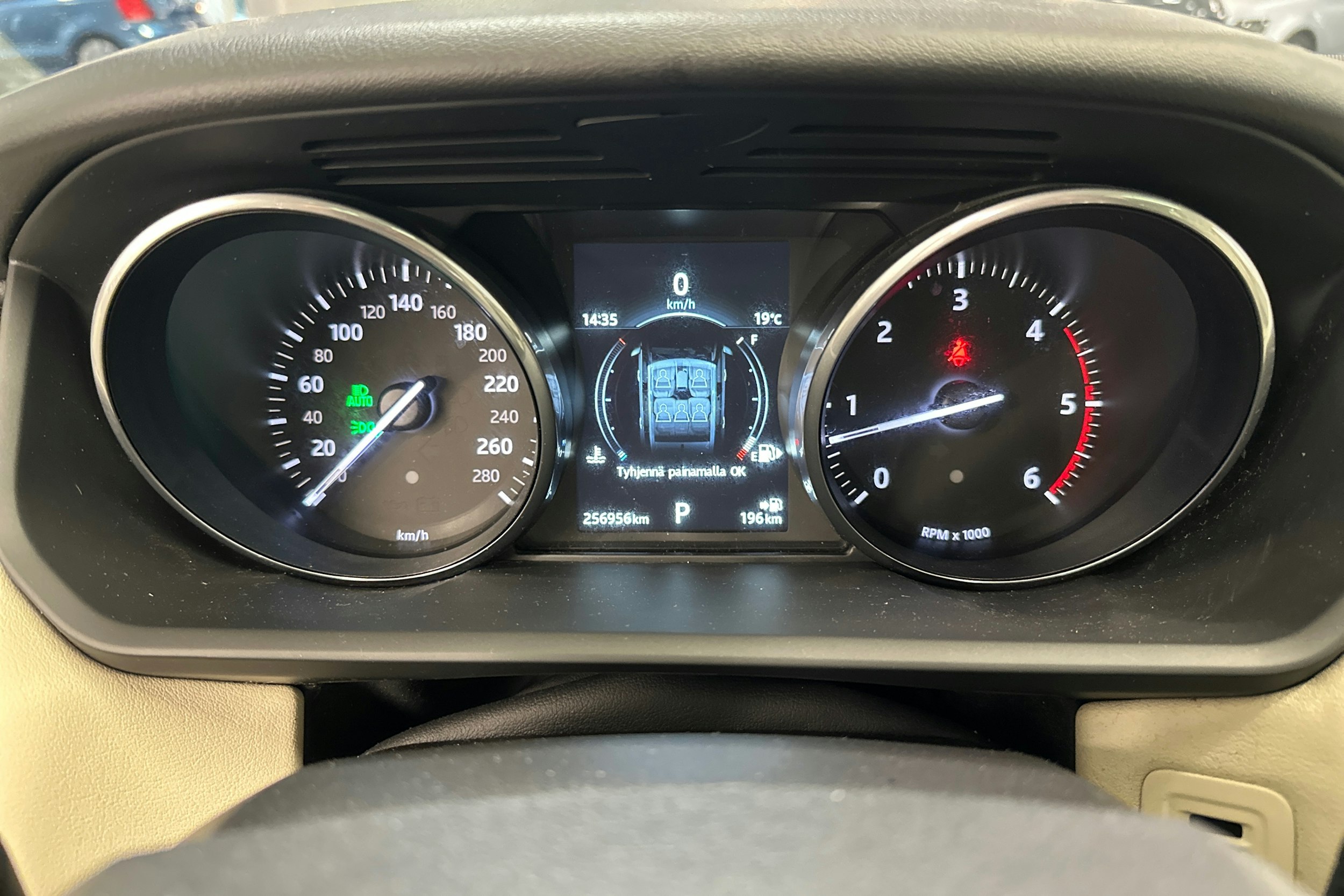 Musta Land Rover Range Rover Sport 2016 kuva 16.