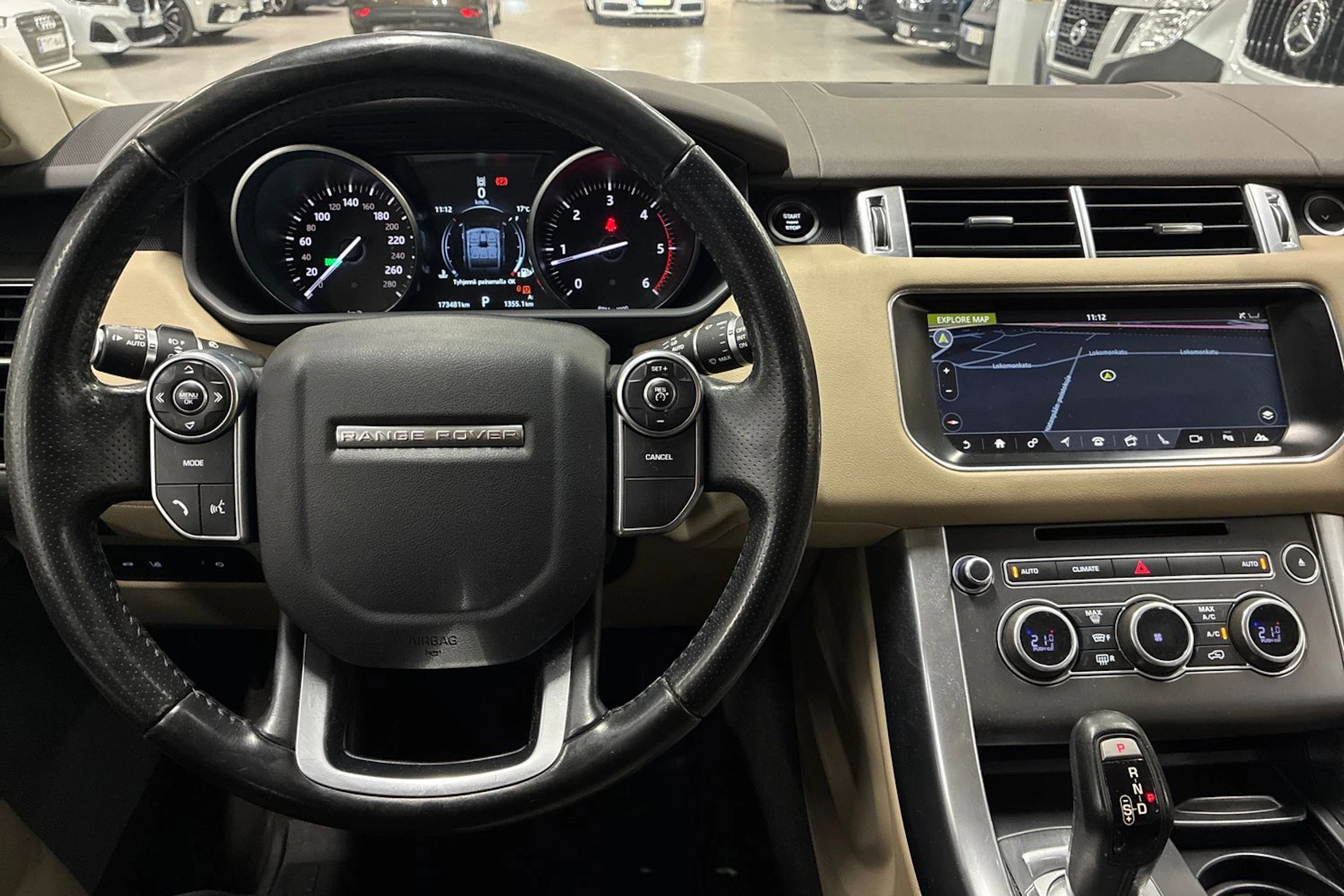 Musta Land Rover Range Rover Sport 2017 kuva 11.