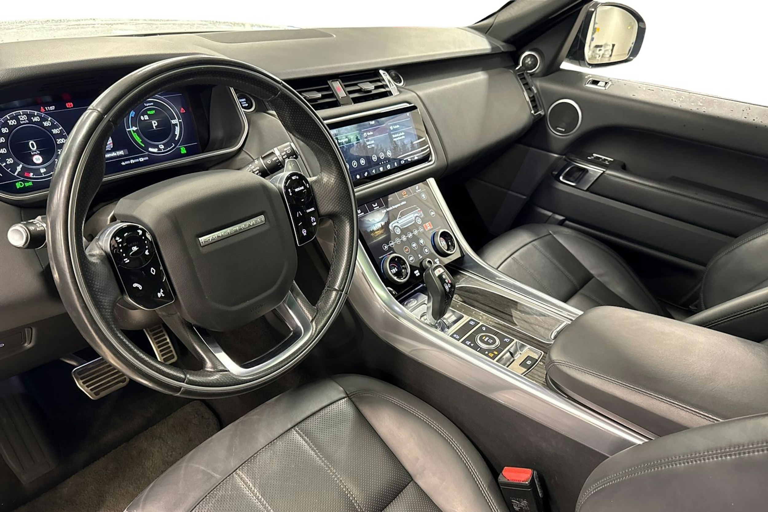 Valkoinen Land Rover Range Rover Sport 2019 kuva 6.