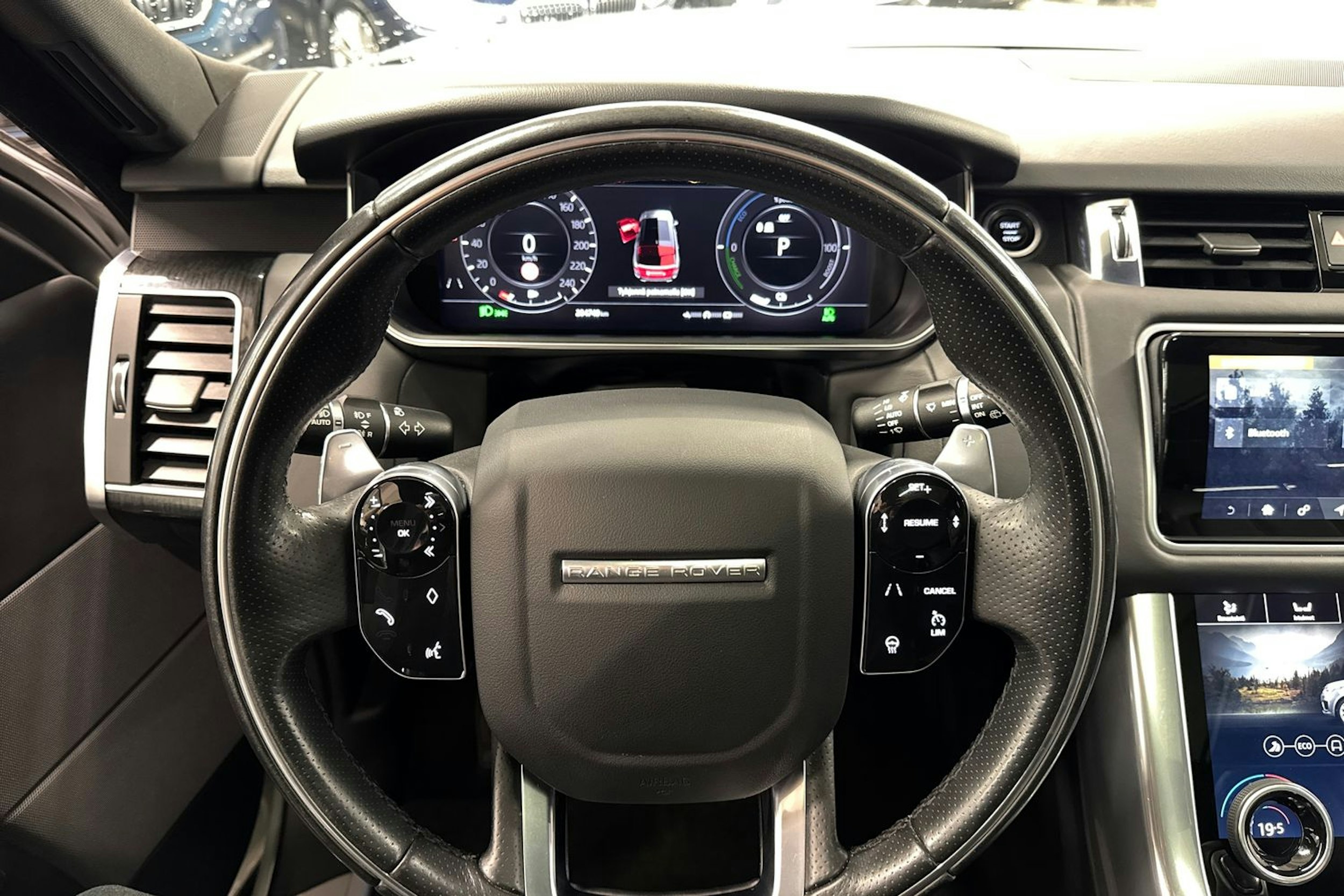 Valkoinen Land Rover Range Rover Sport 2019 kuva 14.