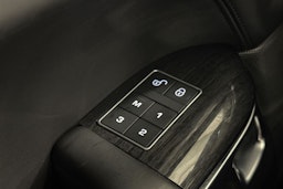 Valkoinen Land Rover Range Rover Sport 2019 kuva 21.