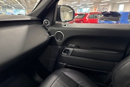 Valkoinen Land Rover Range Rover Sport 2019 kuva 22.