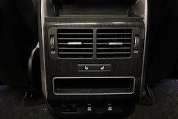 Valkoinen Land Rover Range Rover Sport 2019 kuva 25.