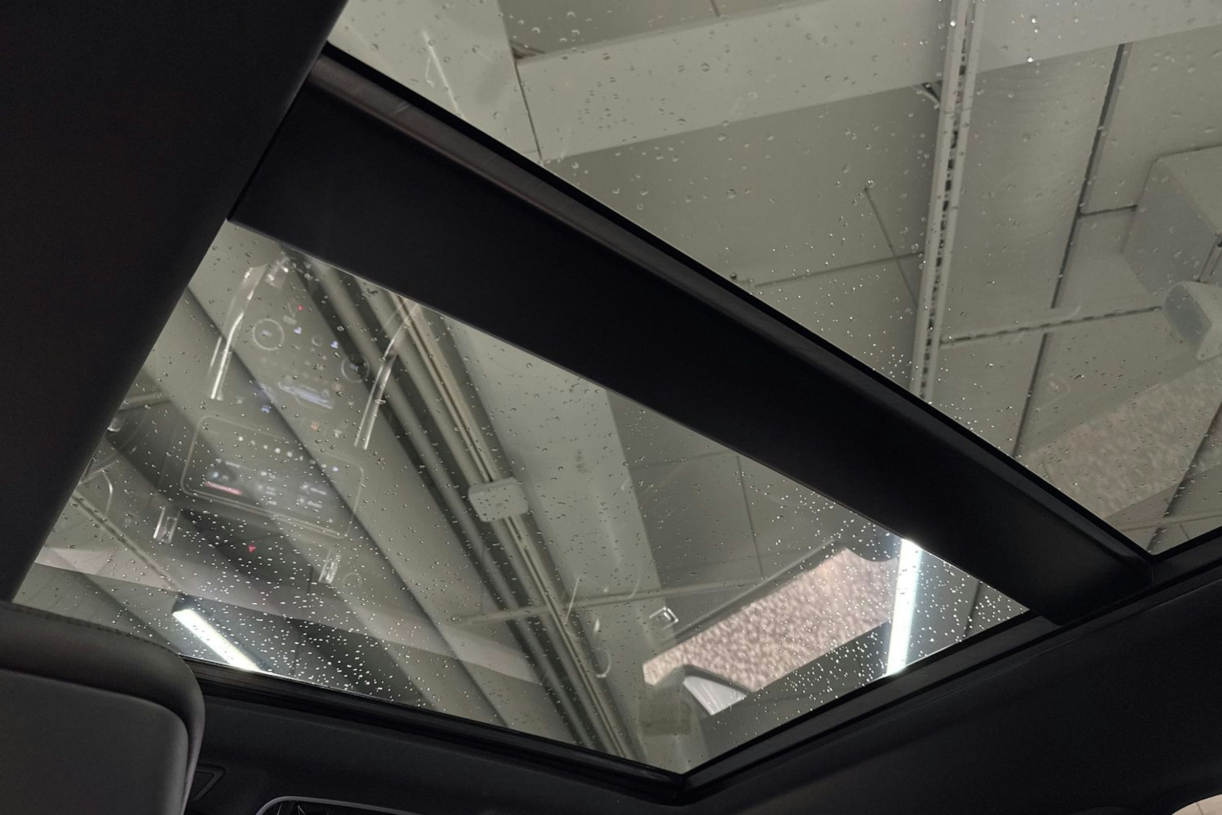 Valkoinen Land Rover Range Rover Sport 2019 kuva 26.
