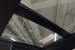 Valkoinen Land Rover Range Rover Sport 2019 kuva 26.