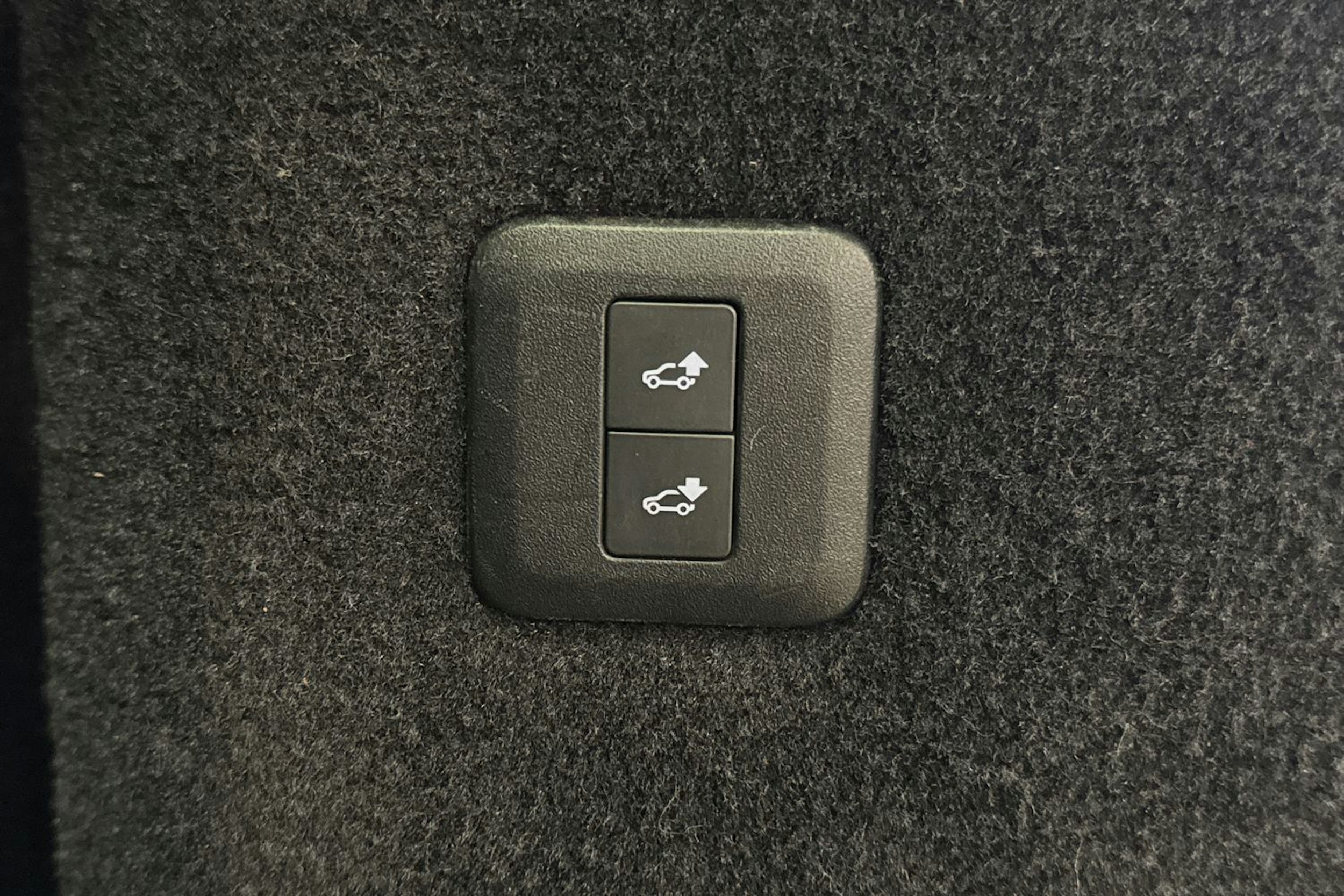 Valkoinen Land Rover Range Rover Sport 2019 kuva 27.