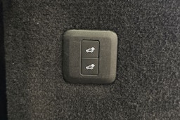 Valkoinen Land Rover Range Rover Sport 2019 kuva 27.
