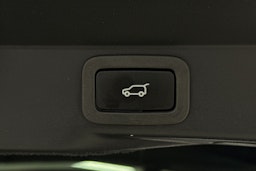 Valkoinen Land Rover Range Rover Sport 2019 kuva 28.