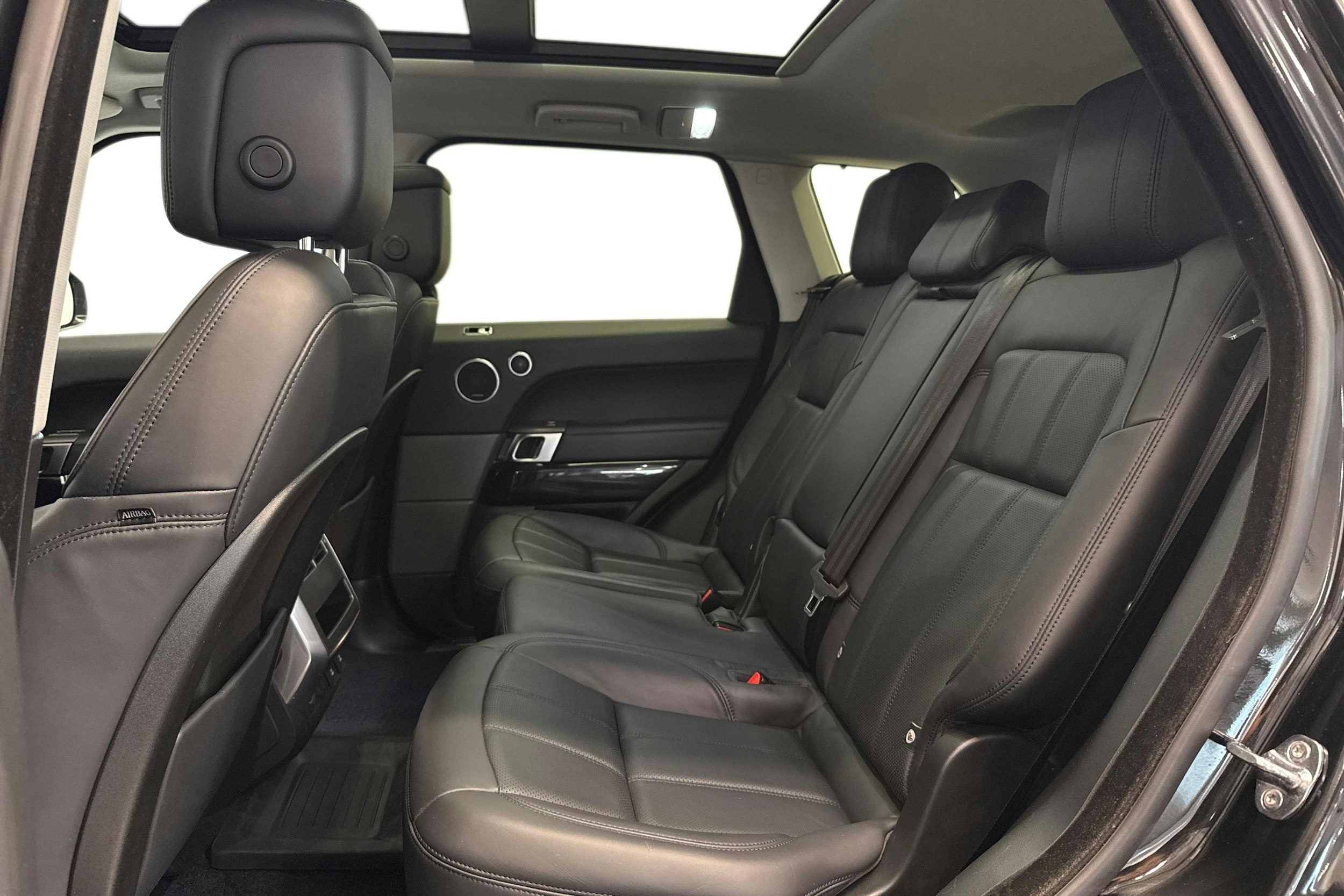 met. musta Land Rover Range Rover Sport 2019 kuva 24.