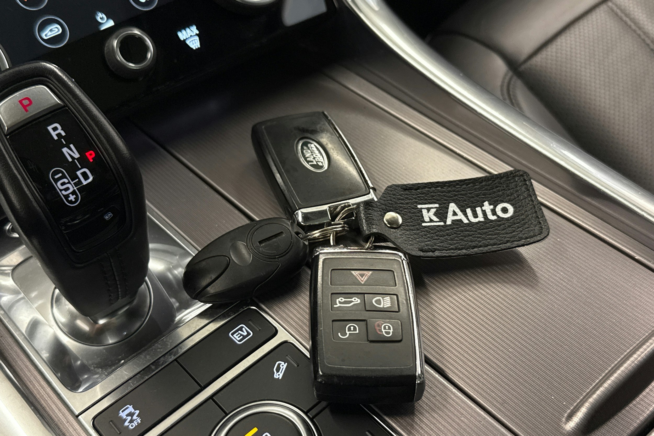 met. musta Land Rover Range Rover Sport 2019 kuva 32.