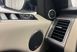 Valkoinen Land Rover Range Rover Sport 2021 kuva 22.