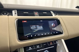 Valkoinen Land Rover Range Rover Sport 2021 kuva 27.