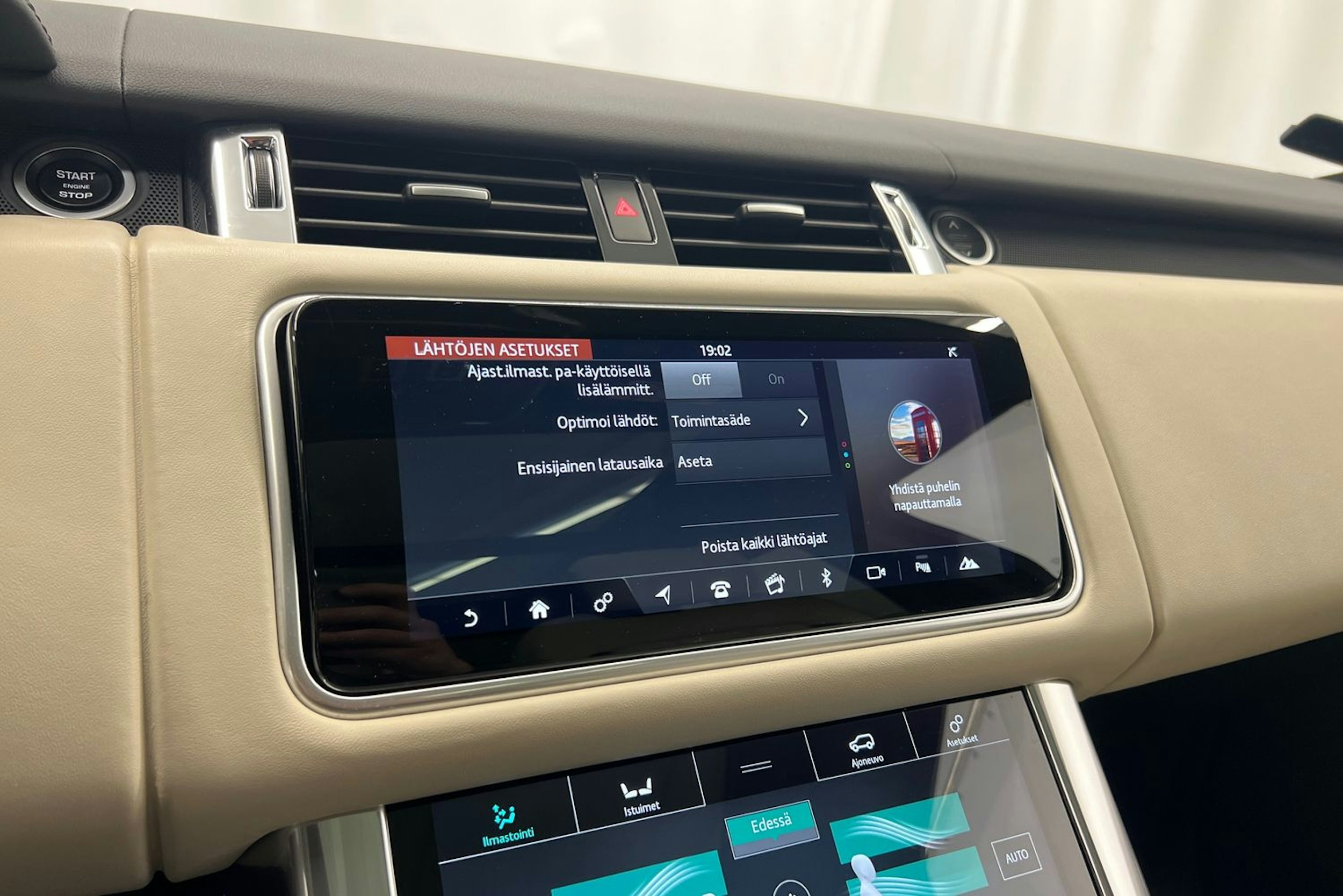 Valkoinen Land Rover Range Rover Sport 2021 kuva 29.