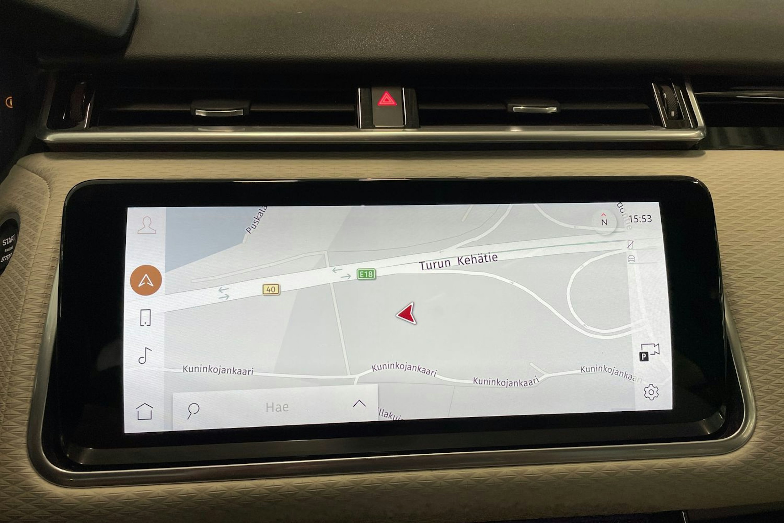 ruskea (beige) Land Rover Range Rover Velar 2021 kuva 30.