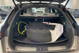 ruskea (beige) Land Rover Range Rover Velar 2021 kuva 37.