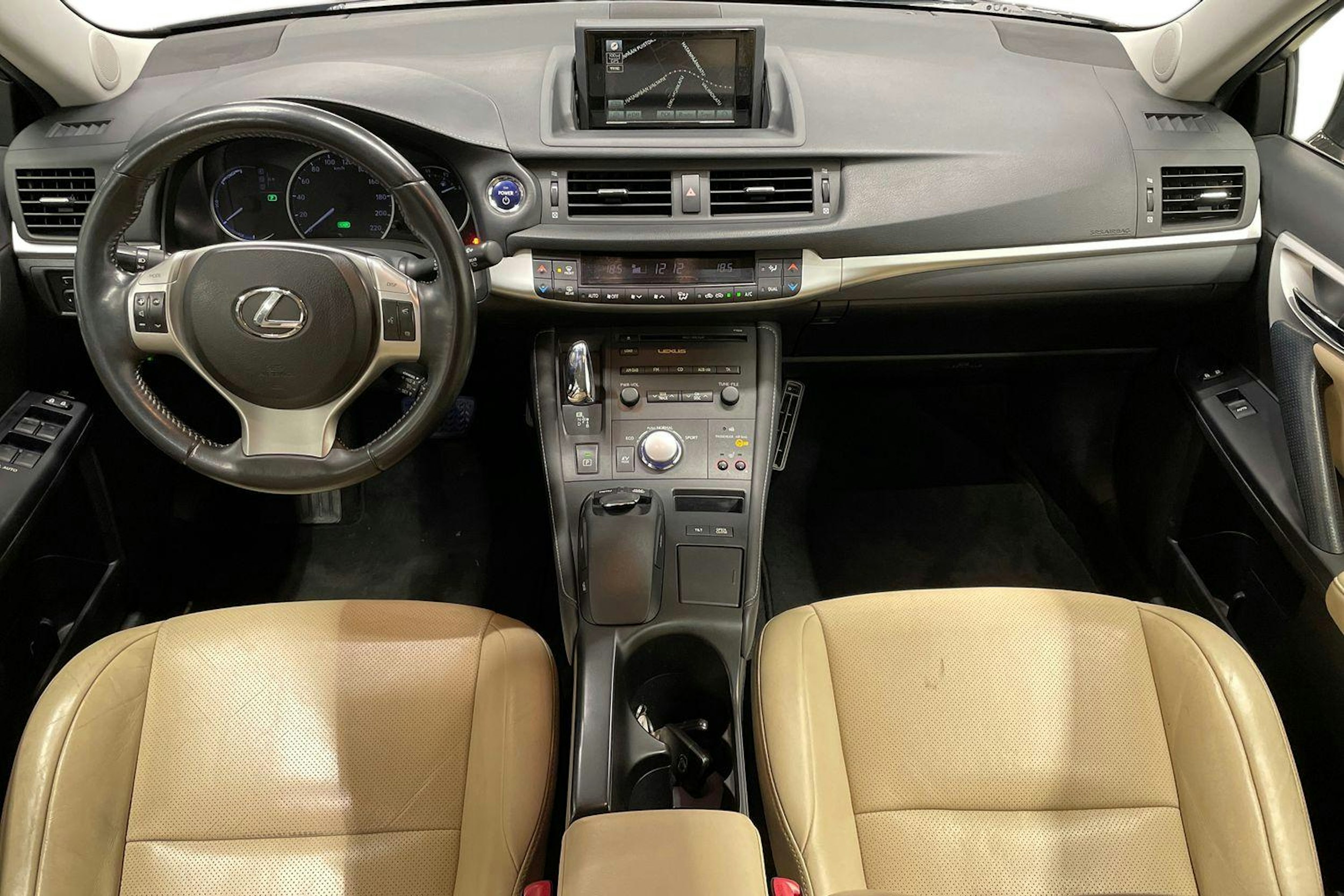 Ruskea (beige) Lexus CT 2012 kuva 9.