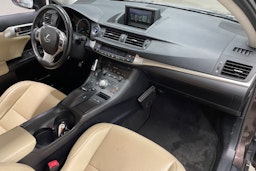 Ruskea (beige) Lexus CT 2012 kuva 28.