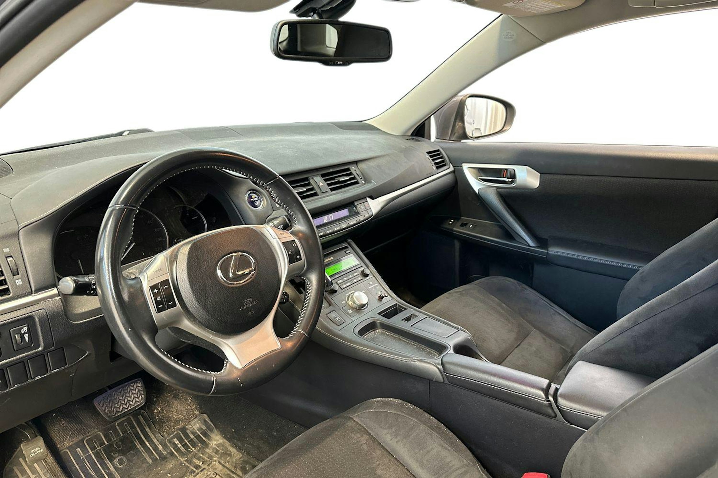 harmaa Lexus CT 2014 kuva 3.