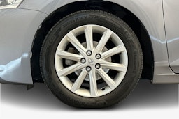 harmaa Lexus CT 2014 kuva 11.