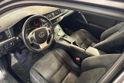 harmaa Lexus CT 2014 kuva 7.