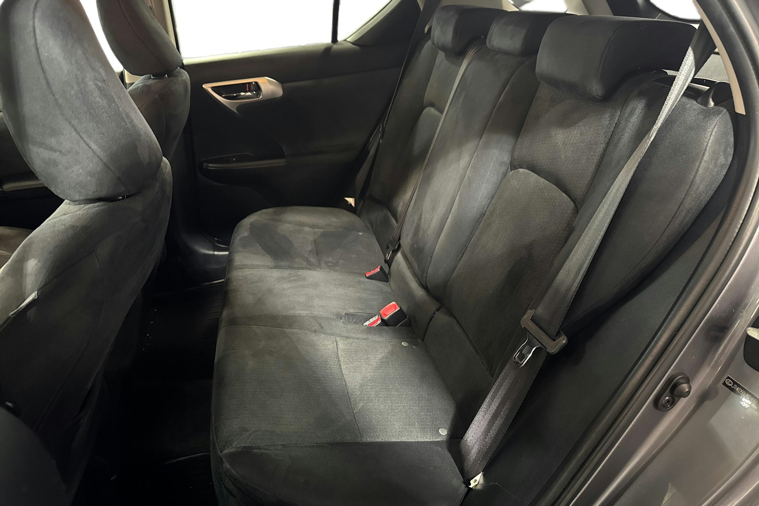 harmaa Lexus CT 2014 kuva 10.