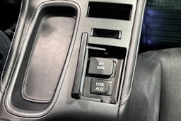 harmaa Lexus CT 2014 kuva 17.