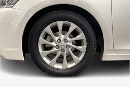 valkoinen Lexus CT 2016 kuva 11.