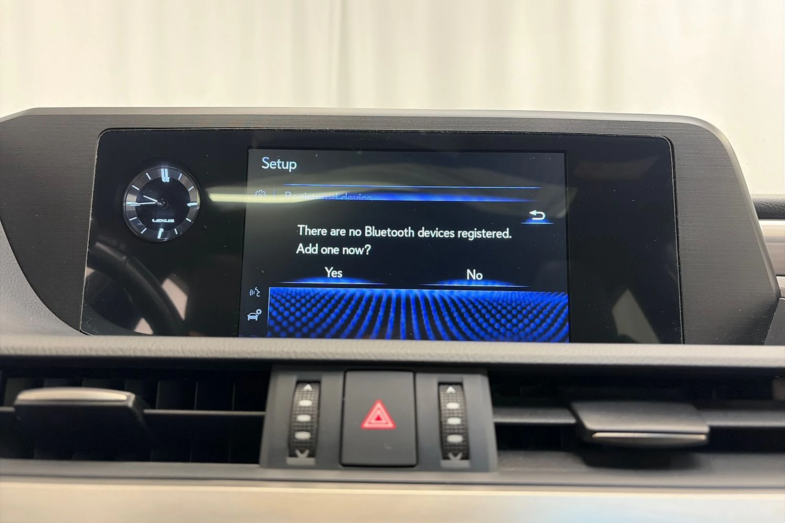 punainen Lexus ES 2020 kuva 24.