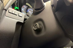 punainen Lexus ES 2020 kuva 29.