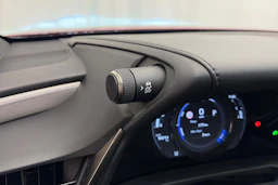 punainen Lexus ES 2020 kuva 34.