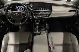 Hopea Lexus ES 2021 kuva 9.