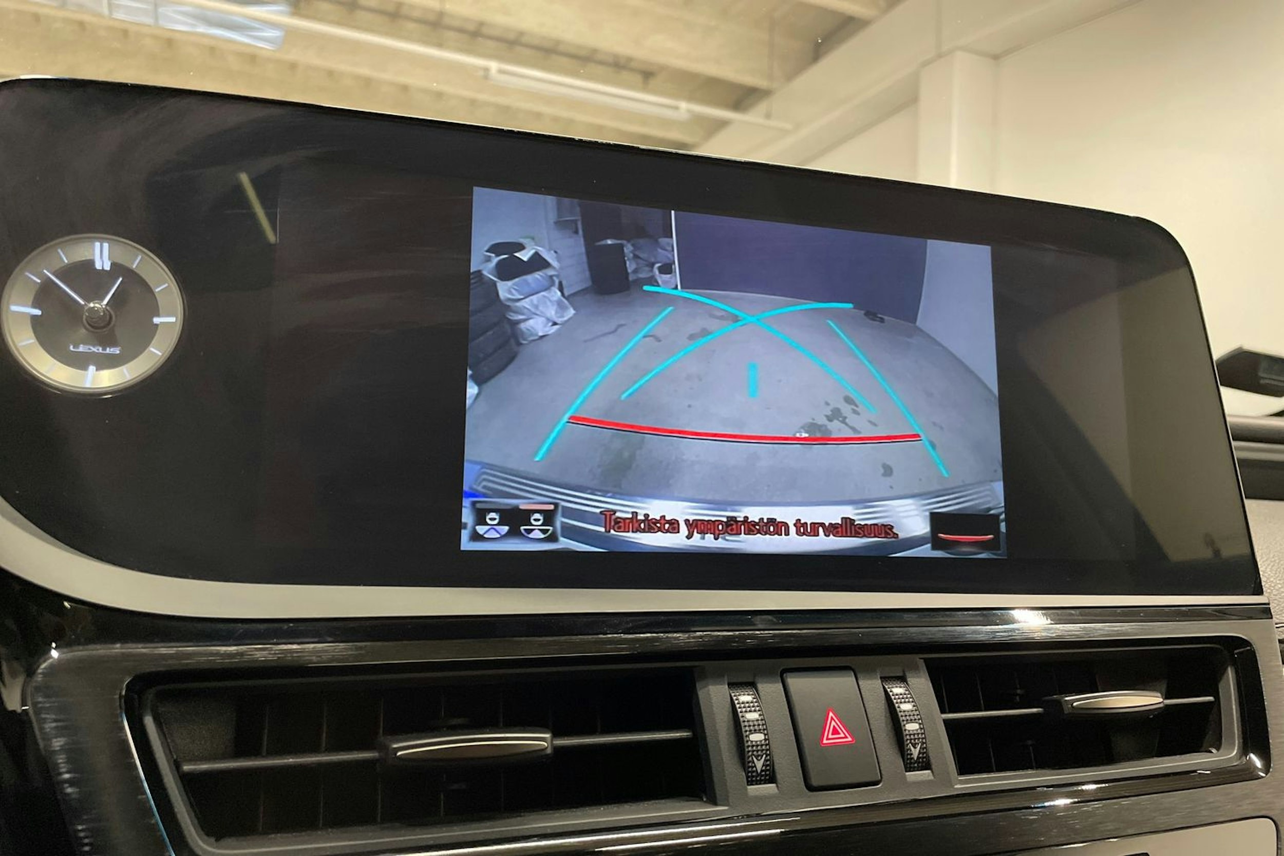 Hopea Lexus ES 2021 kuva 19.