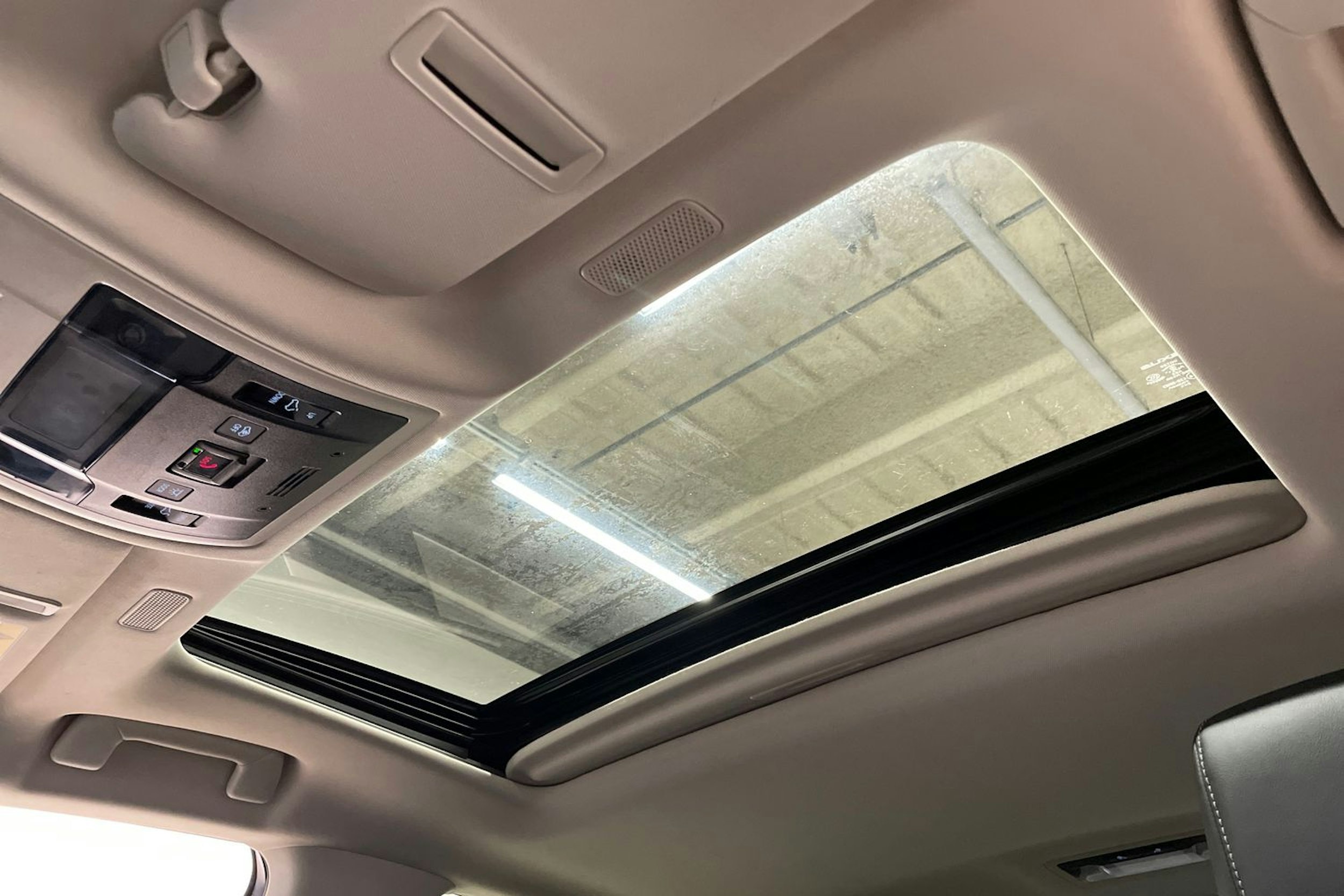 Hopea Lexus ES 2021 kuva 26.