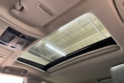 Hopea Lexus ES 2021 kuva 26.