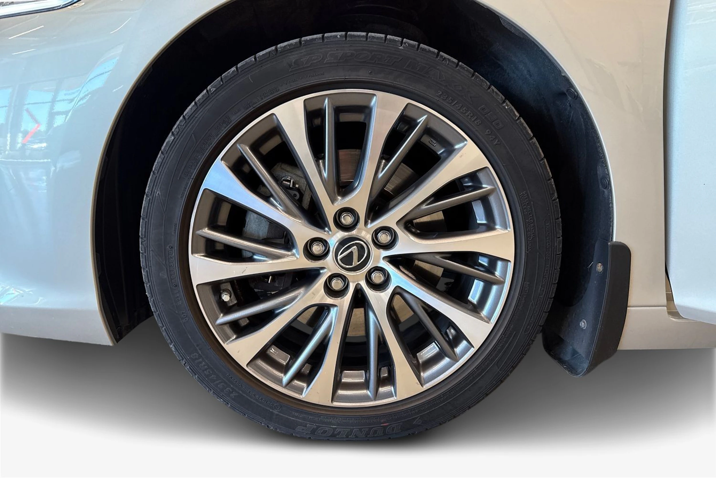 harmaa Lexus ES 2021 kuva 12.