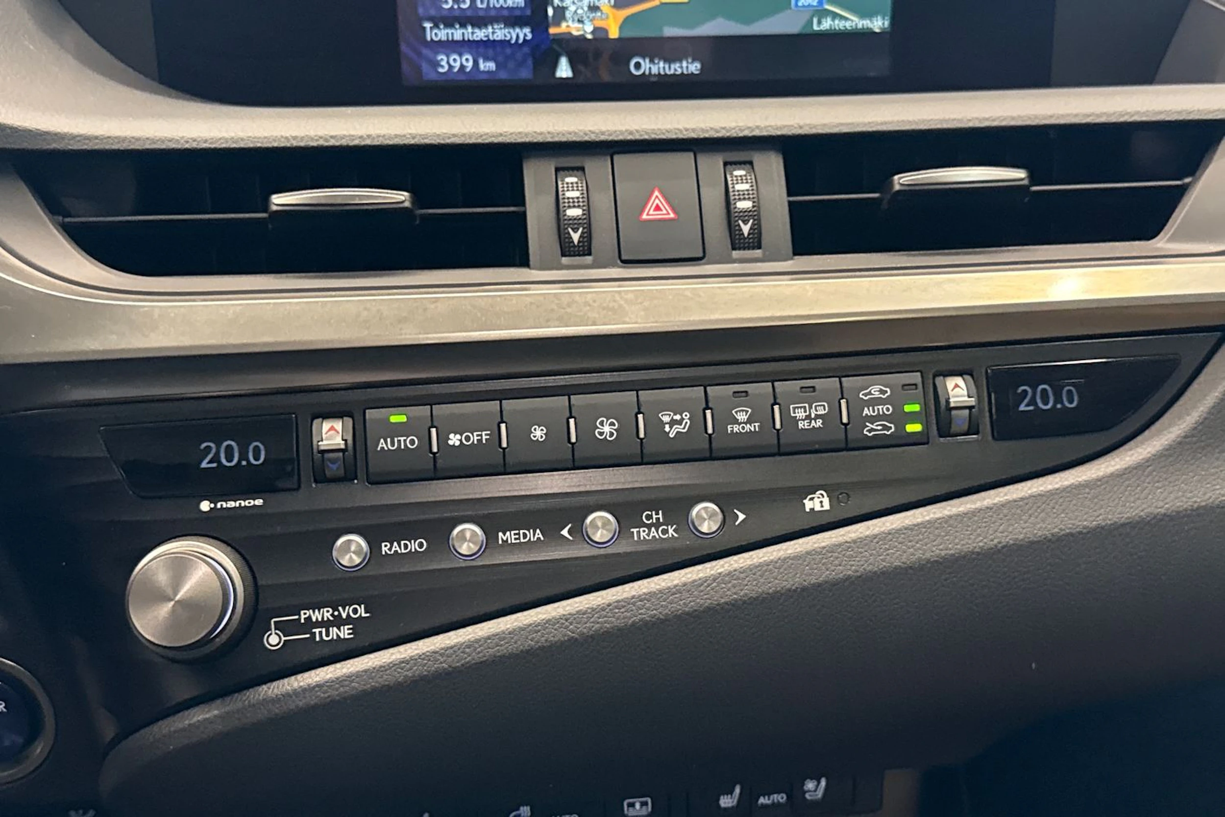 harmaa Lexus ES 2021 kuva 25.