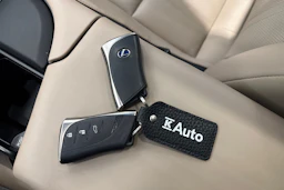 harmaa Lexus ES 2021 kuva 34.