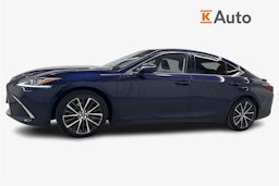 sininen Lexus ES 2022 kuva 6.