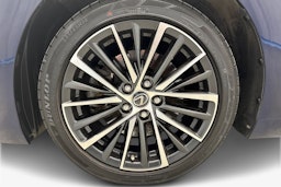 sininen Lexus ES 2022 kuva 11.
