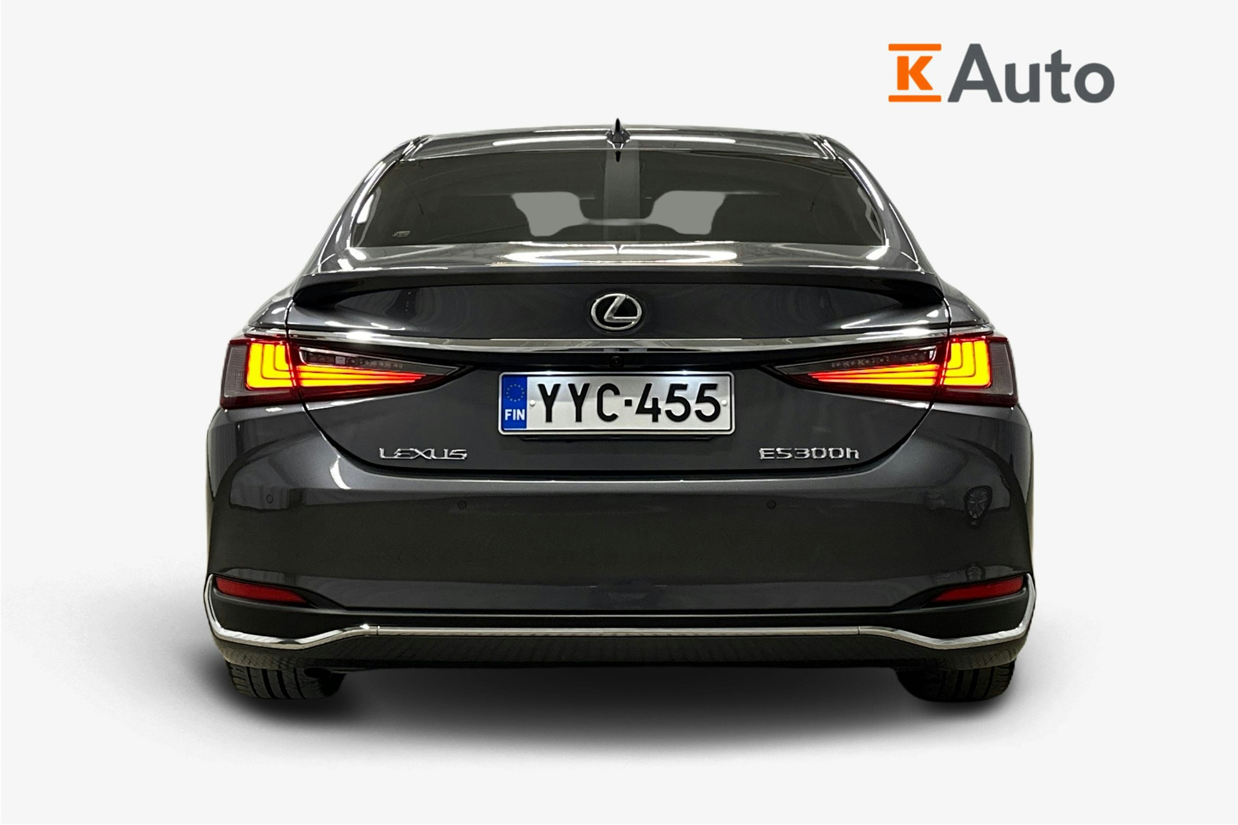 harmaa Lexus ES 2024 kuva 3.