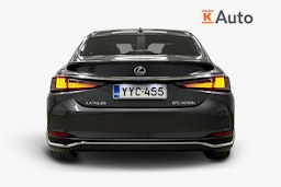 harmaa Lexus ES 2024 kuva 3.