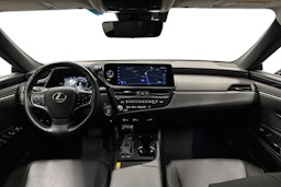 harmaa Lexus ES 2024 kuva 9.