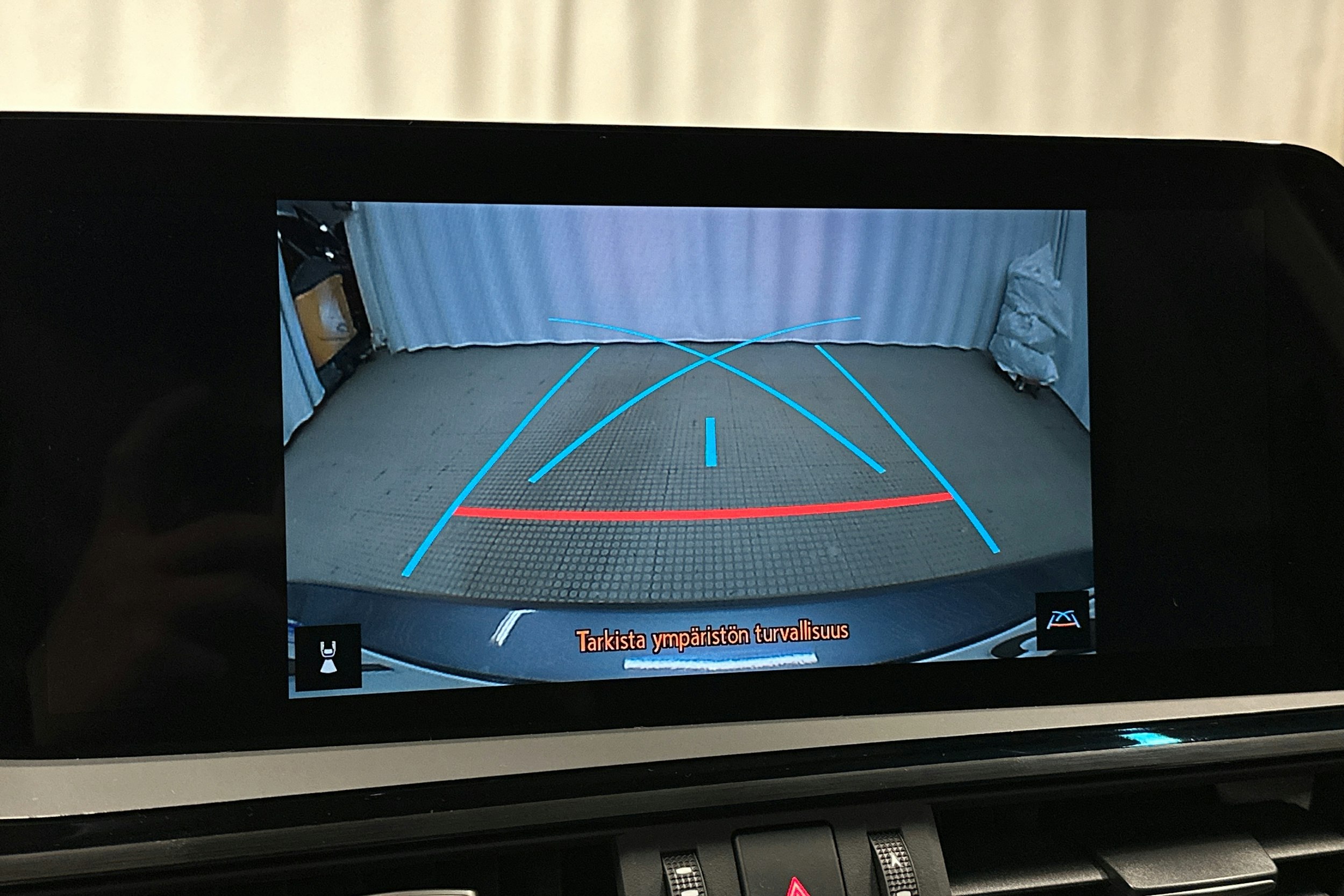 harmaa Lexus ES 2024 kuva 26.