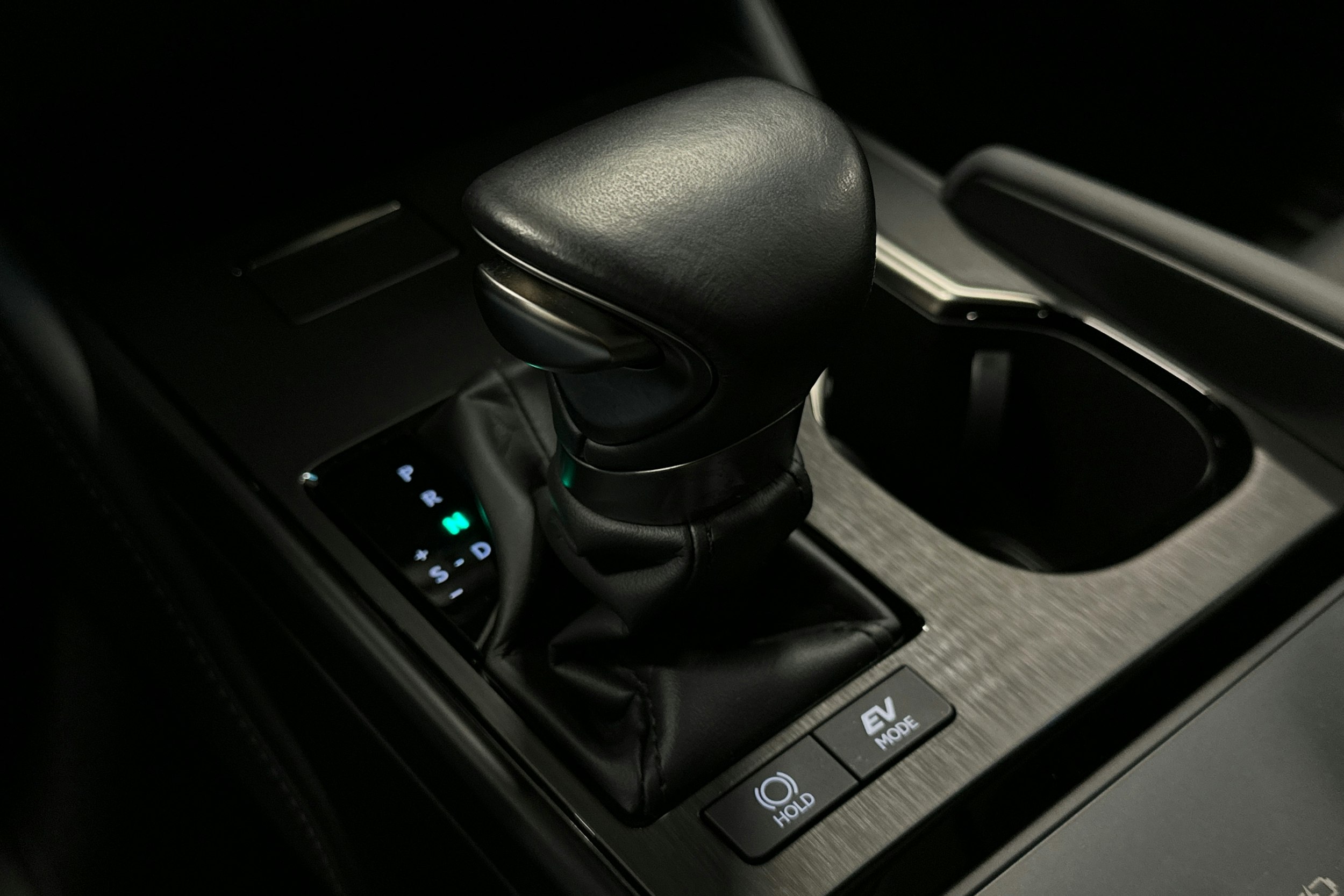 harmaa Lexus ES 2024 kuva 30.