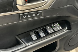 musta Lexus GS 2013 kuva 14.