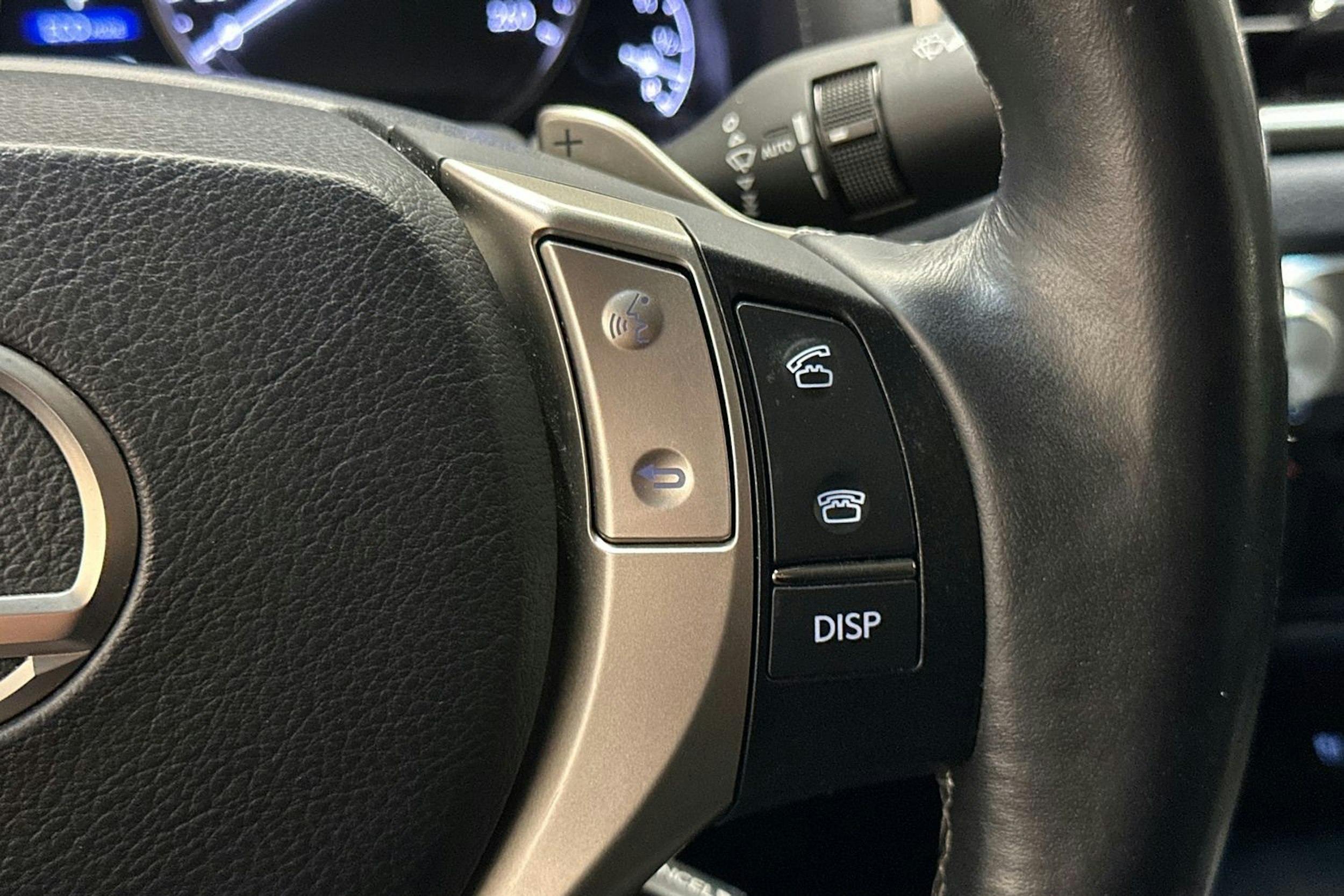 musta Lexus GS 2013 kuva 17.