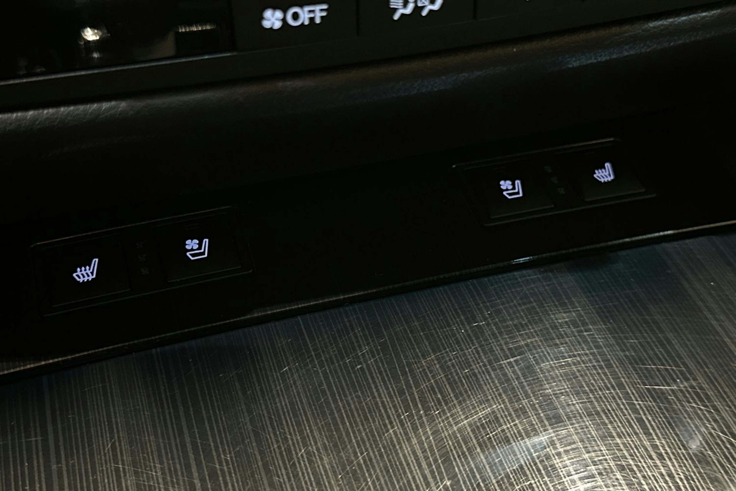 musta Lexus GS 2013 kuva 25.