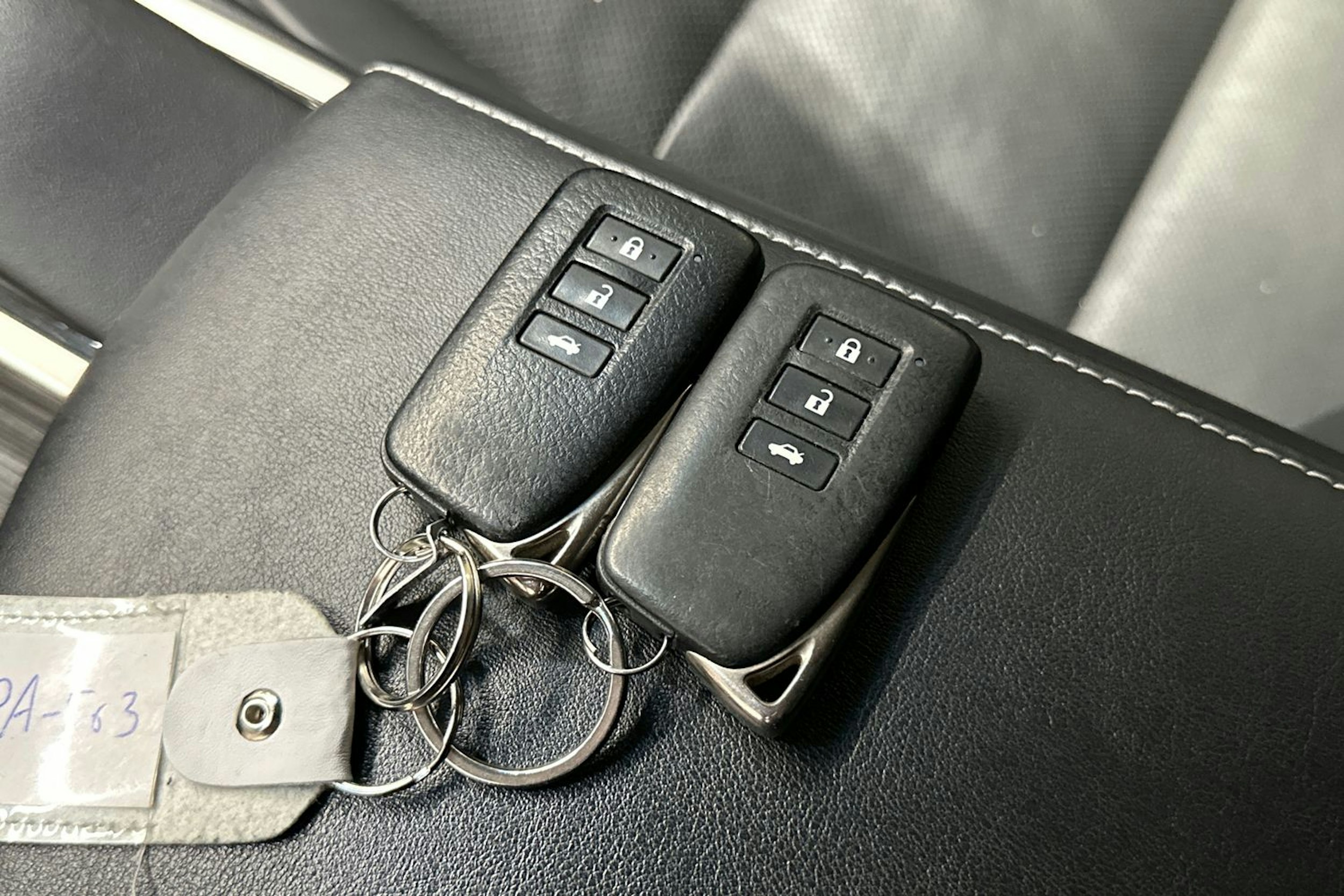 musta Lexus GS 2013 kuva 27.