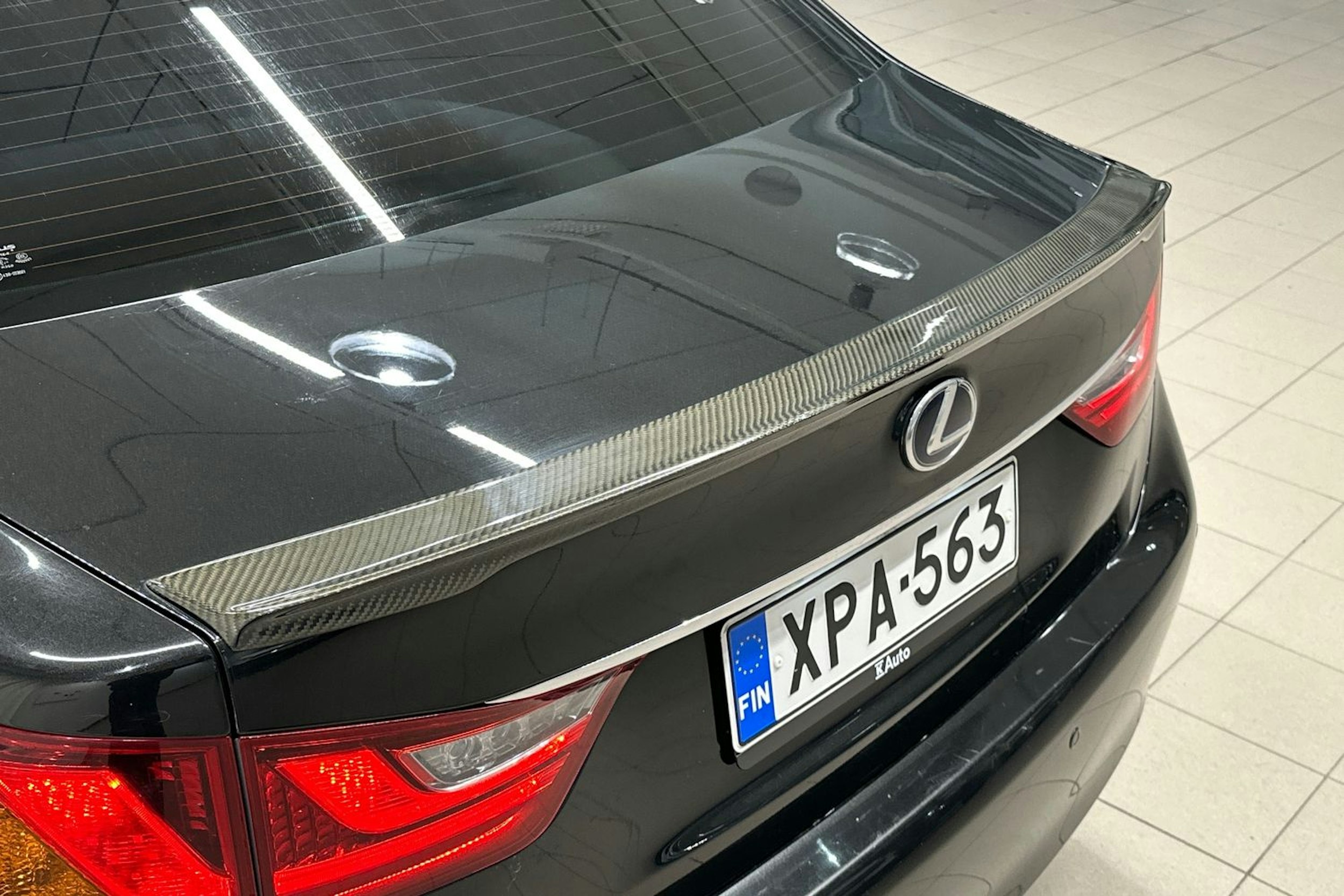 musta Lexus GS 2013 kuva 34.